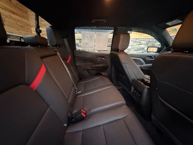 2025 Chevrolet Colorado Z71 - Photo 34
