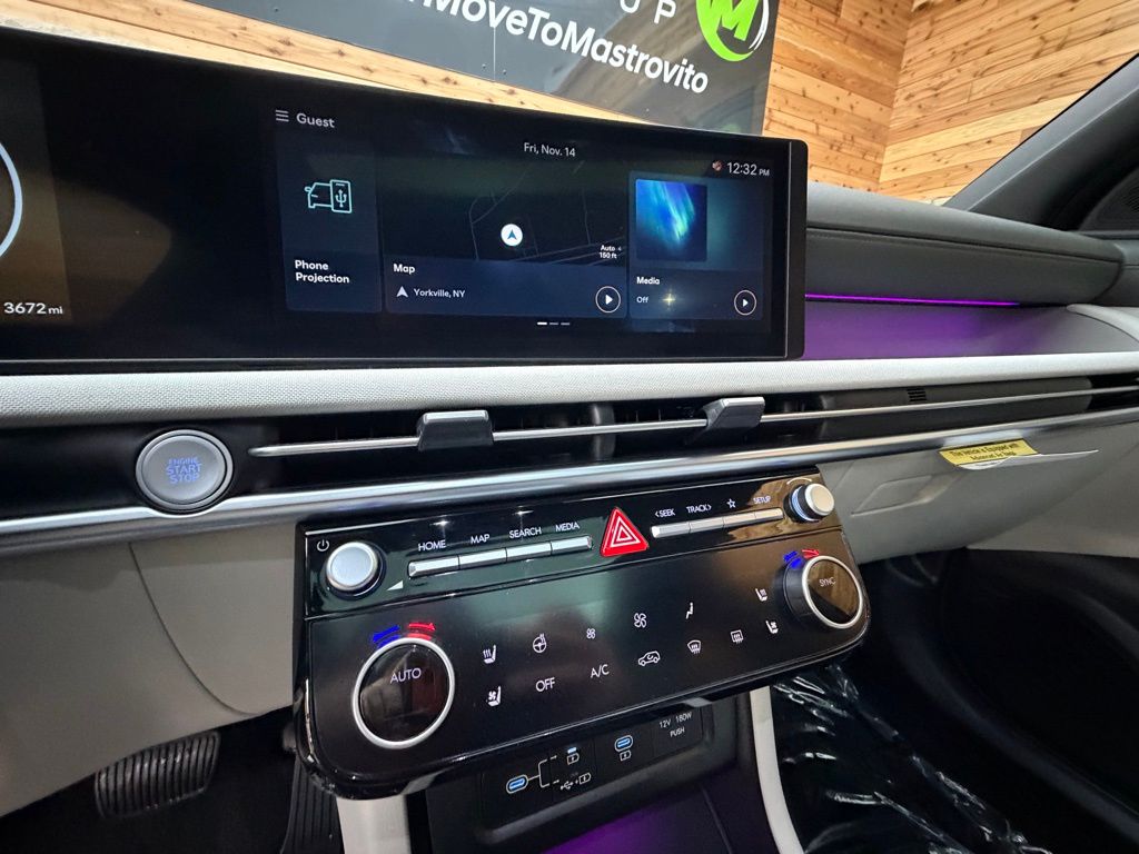 2025 Hyundai Tucson Limited - Photo 18