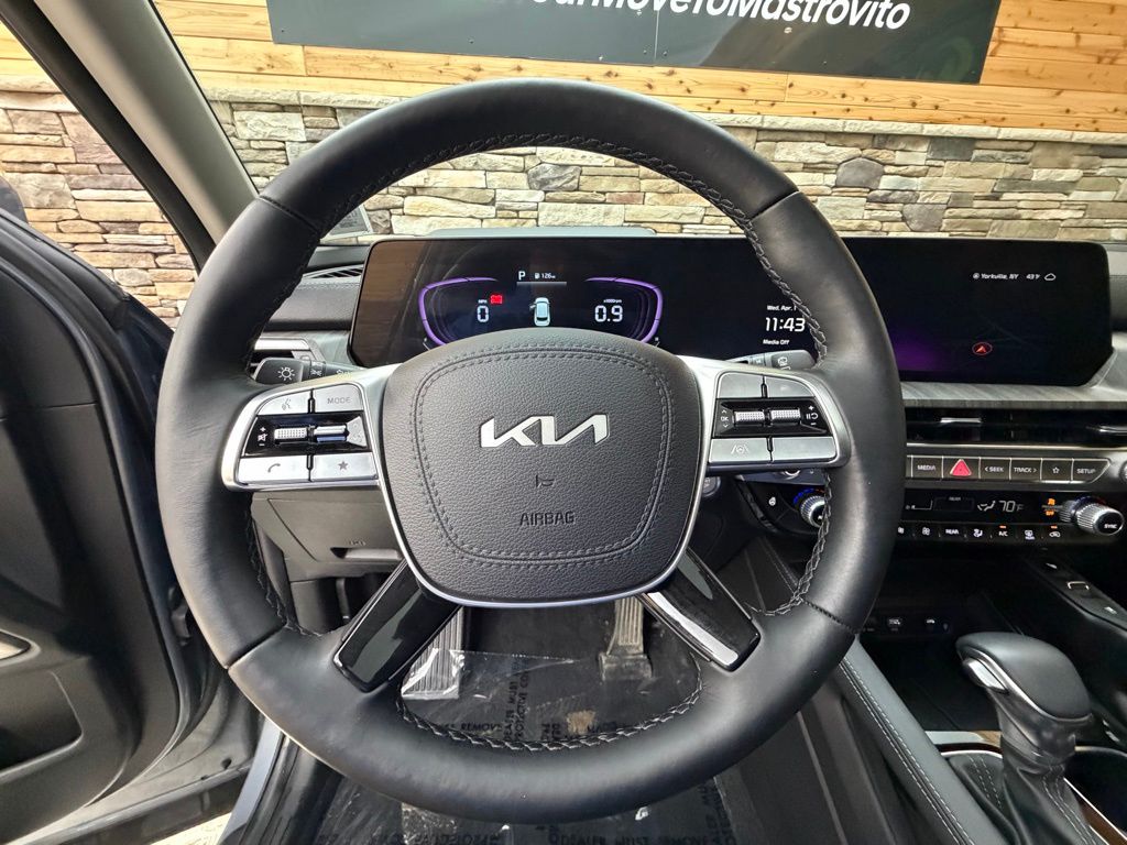 2025 Kia Telluride EX - Photo 16