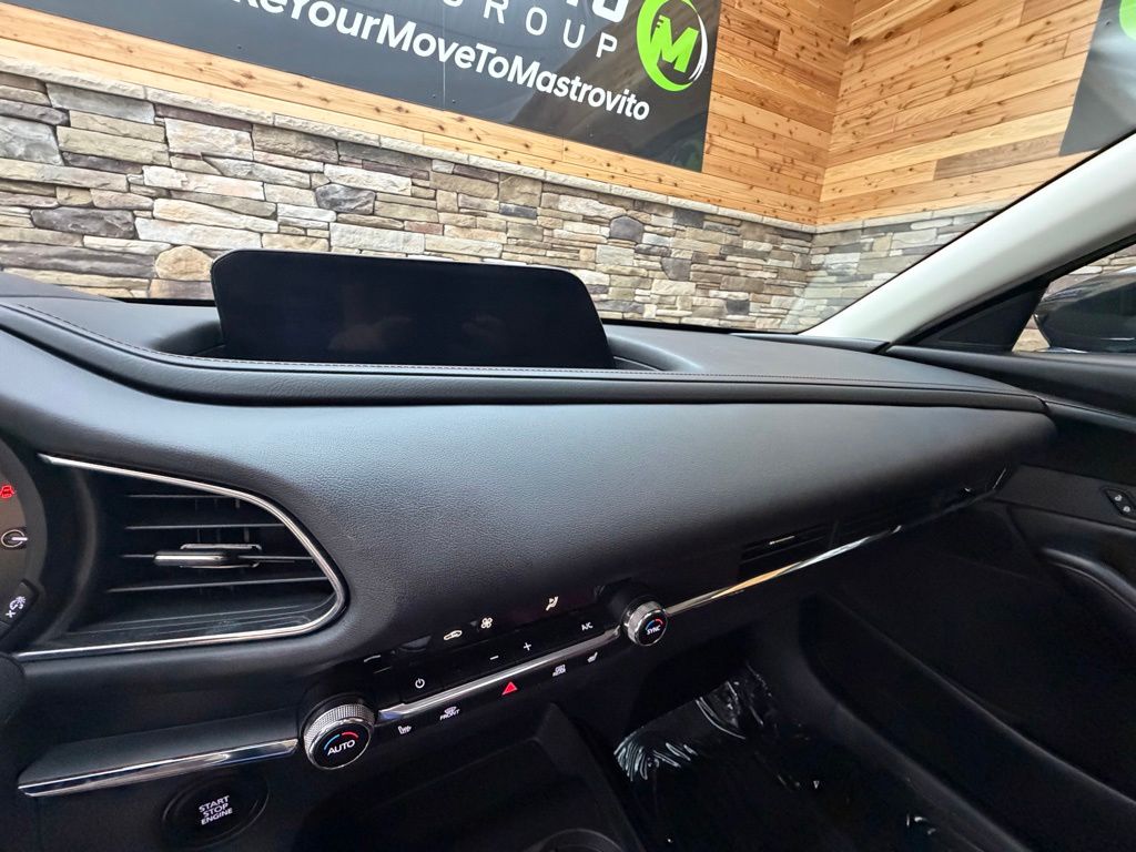 2023 Mazda CX-30 Carbon Edition - Photo 18