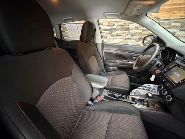 2019 Mitsubishi Outlander Sport ES - Photo 15