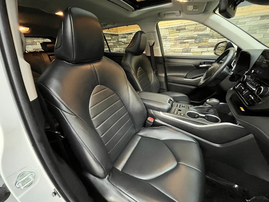 2023 Toyota Highlander XLE - Photo 43
