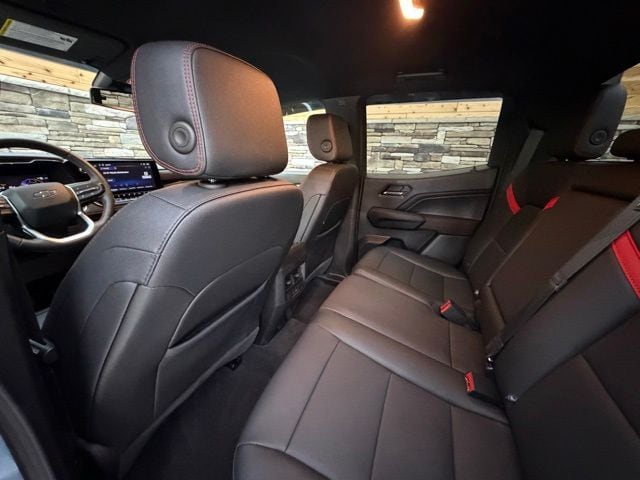 2025 Chevrolet Colorado Z71 - Photo 30