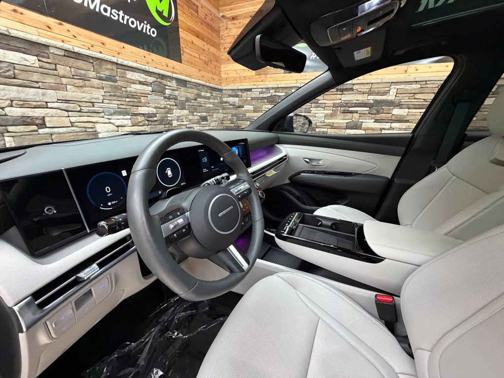 2025 Hyundai Tucson Limited - Photo 10