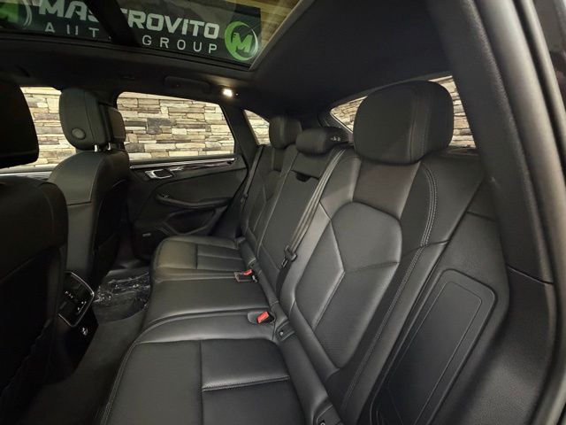 2023 Porsche Macan Base - Photo 32