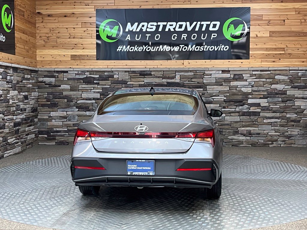 2024 Hyundai Elantra SE - Photo 20