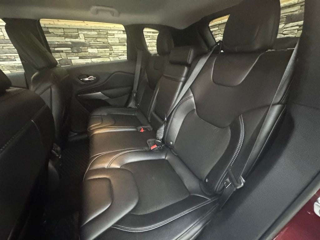 2019 Jeep Cherokee Latitude Plus - Photo 28