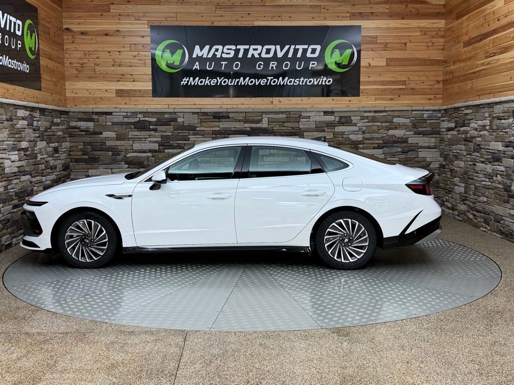 2025 Hyundai Sonata Hybrid SEL - Photo 6