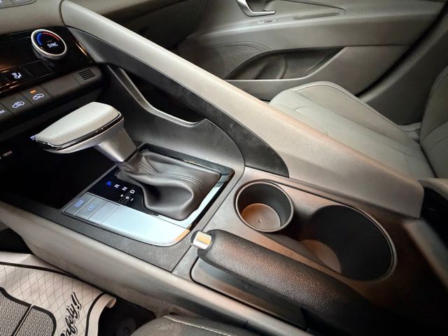 2024 Hyundai Elantra SEL - Photo 21