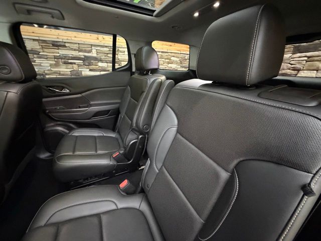2022 GMC Acadia SLT - Photo 32