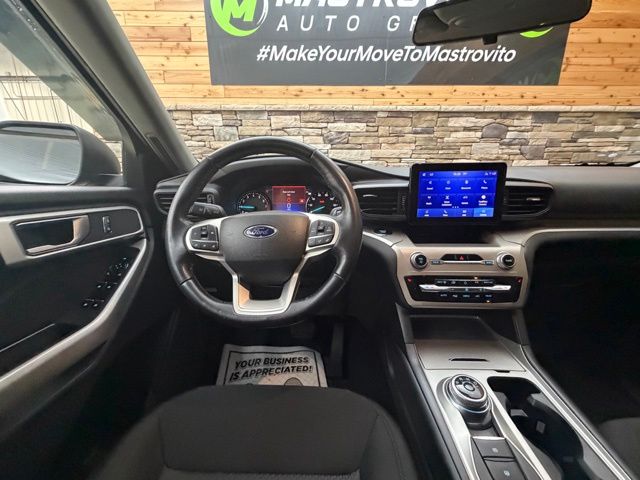 2022 Ford Explorer XLT - Photo 19