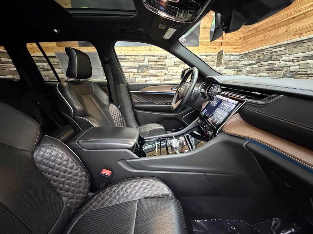2022 Jeep Grand Cherokee Summit - Photo 14