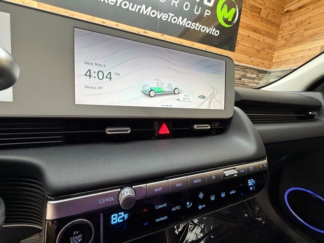 2022 Hyundai IONIQ 5 Limited - Photo 18