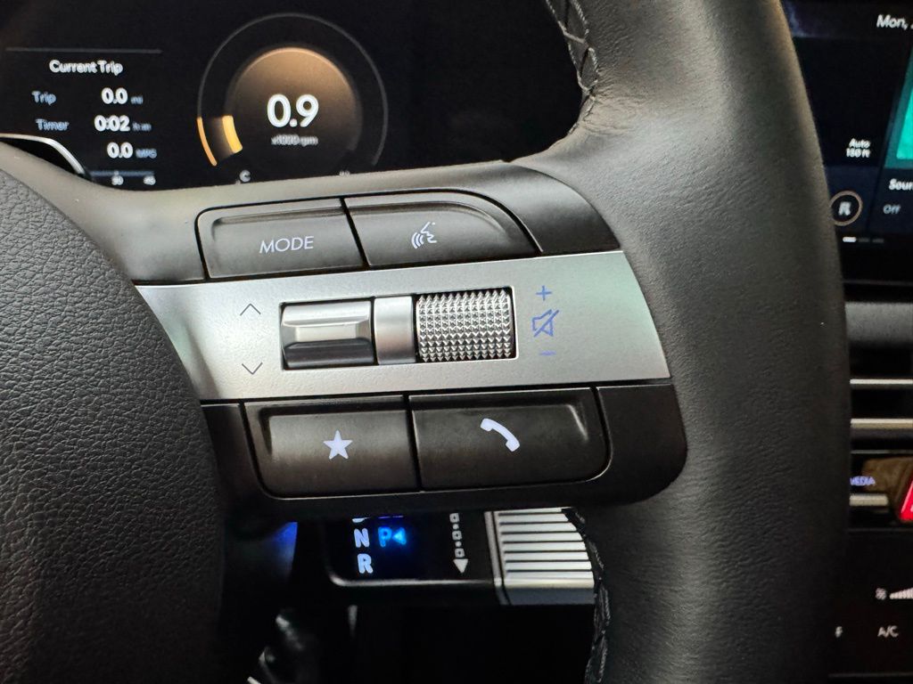2025 Hyundai Tucson Limited - Photo 19