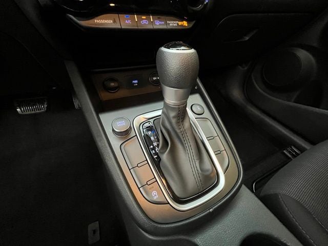 2023 Hyundai Kona SEL - Photo 28