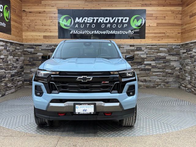 2025 Chevrolet Colorado Z71 - Photo 3