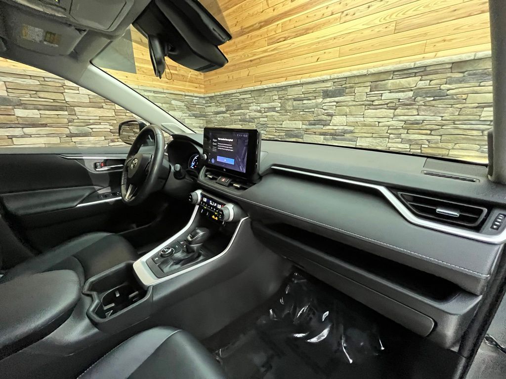 2023 Toyota RAV4 XLE Premium - Photo 28