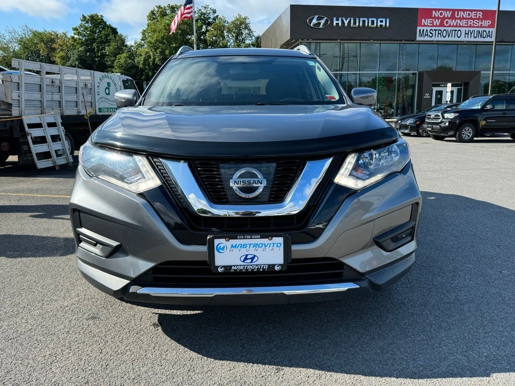 Used 2017 Nissan Rogue SV with VIN KNMAT2MV7HP611952 for sale in New York Mills, NY