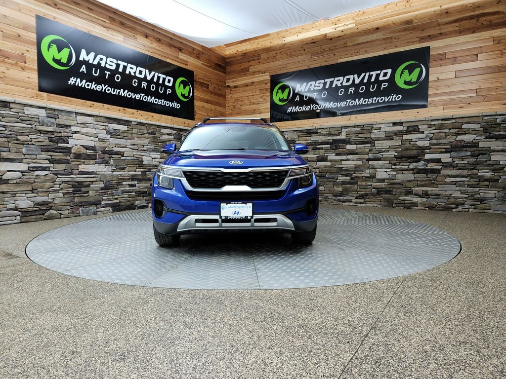 2021 Kia Seltos EX photo 2