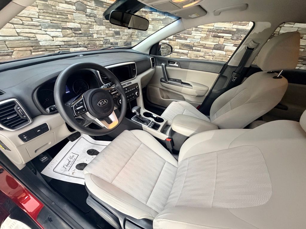 2020 Kia Sportage LX - Photo 17