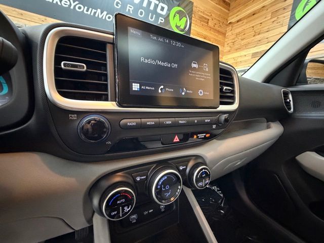2023 Hyundai Venue SEL - Photo 21