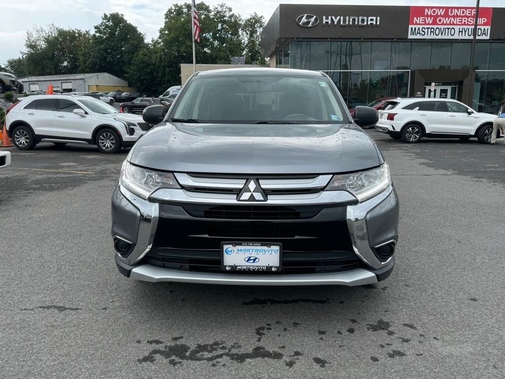 Used 2018 Mitsubishi Outlander ES with VIN JA4AD2A33JZ048516 for sale in New York Mills, NY