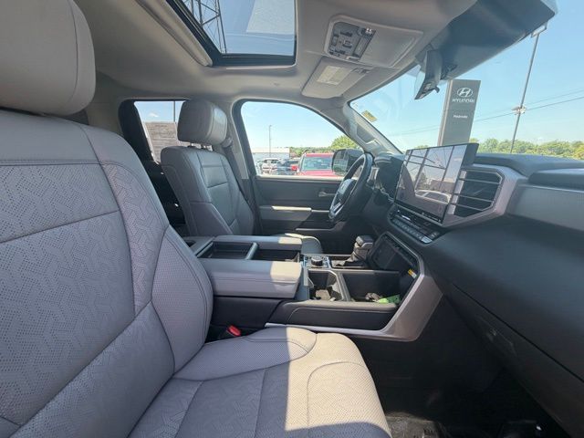 2023 Toyota Tundra Limited - Photo 14