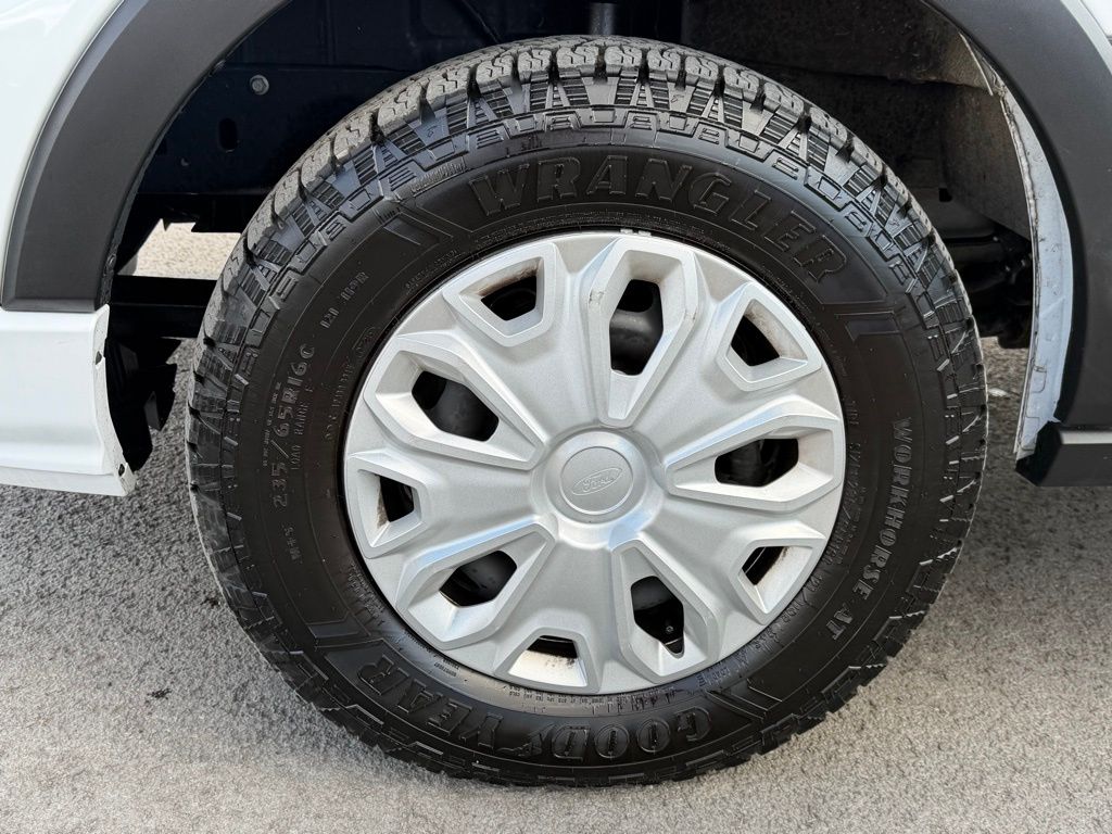 2023 Ford Transit Passenger Van XLT - Photo 6