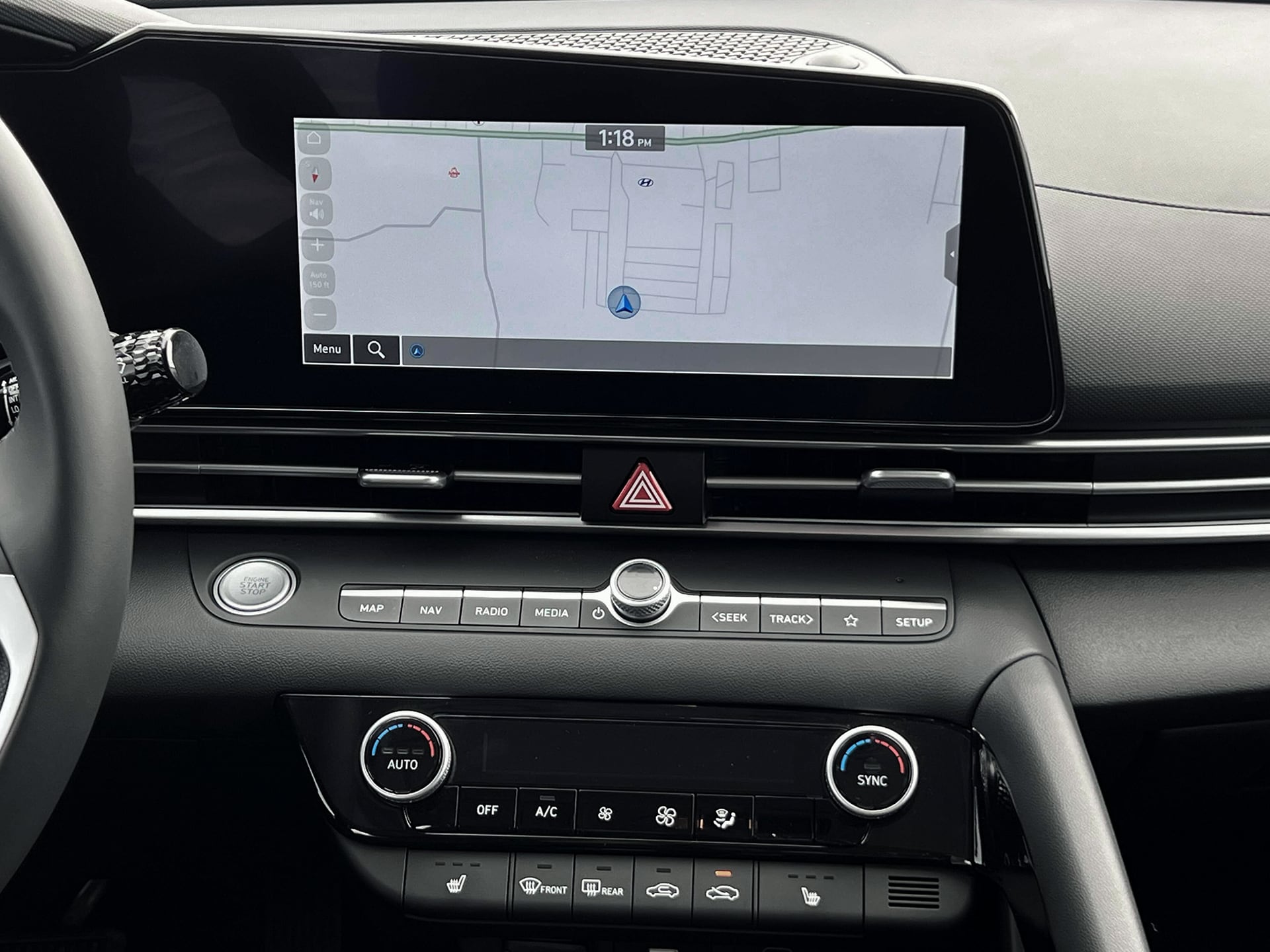 2025 Hyundai Elantra Limited - Photo 18