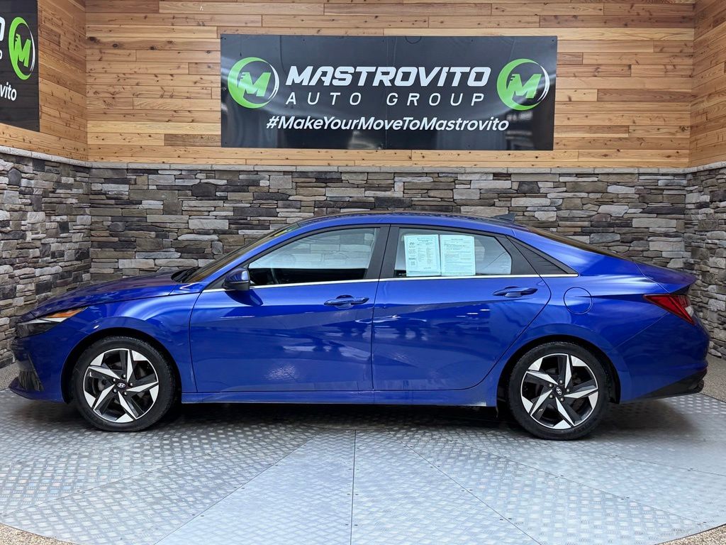 2023 Hyundai Elantra Limited - Photo 16