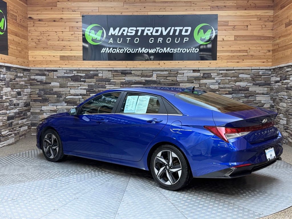 2023 Hyundai Elantra Limited - Photo 19