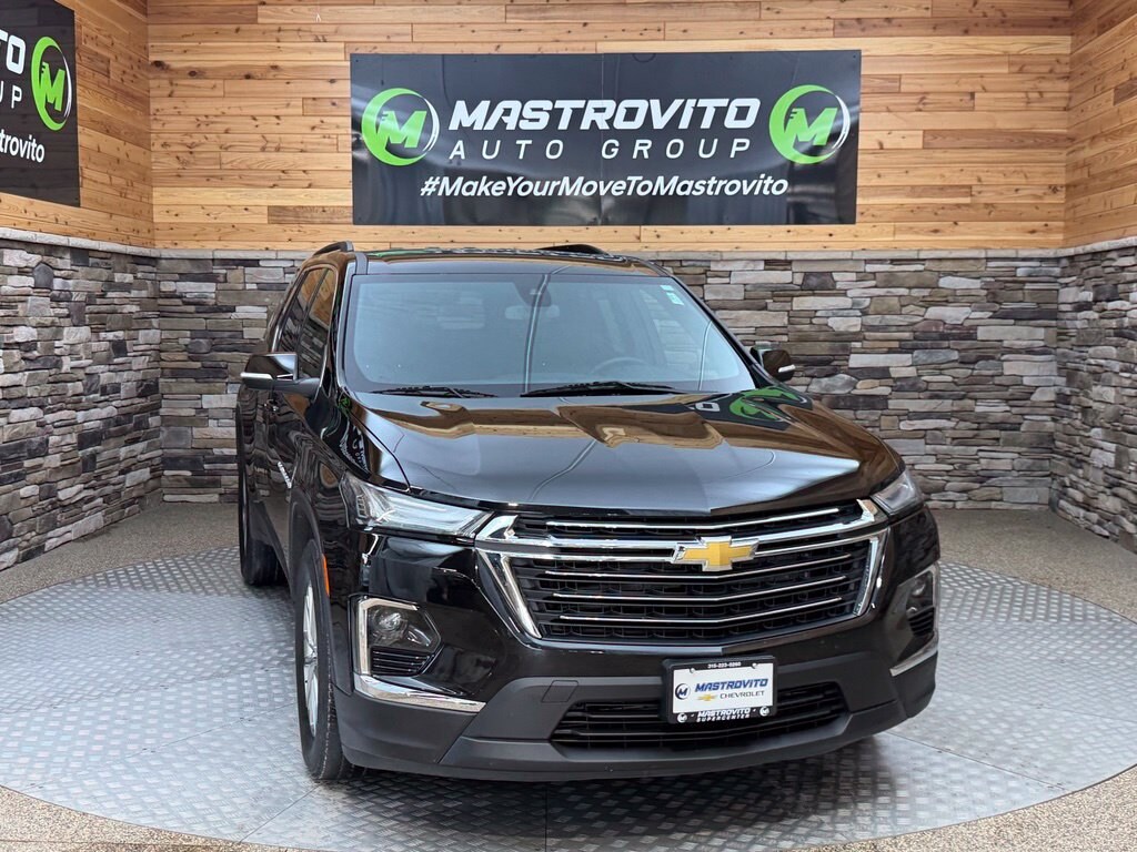 Used 2023 Chevrolet Traverse LT Leather SUV