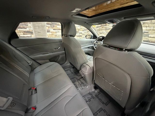 2024 Hyundai Elantra SEL - Photo 31
