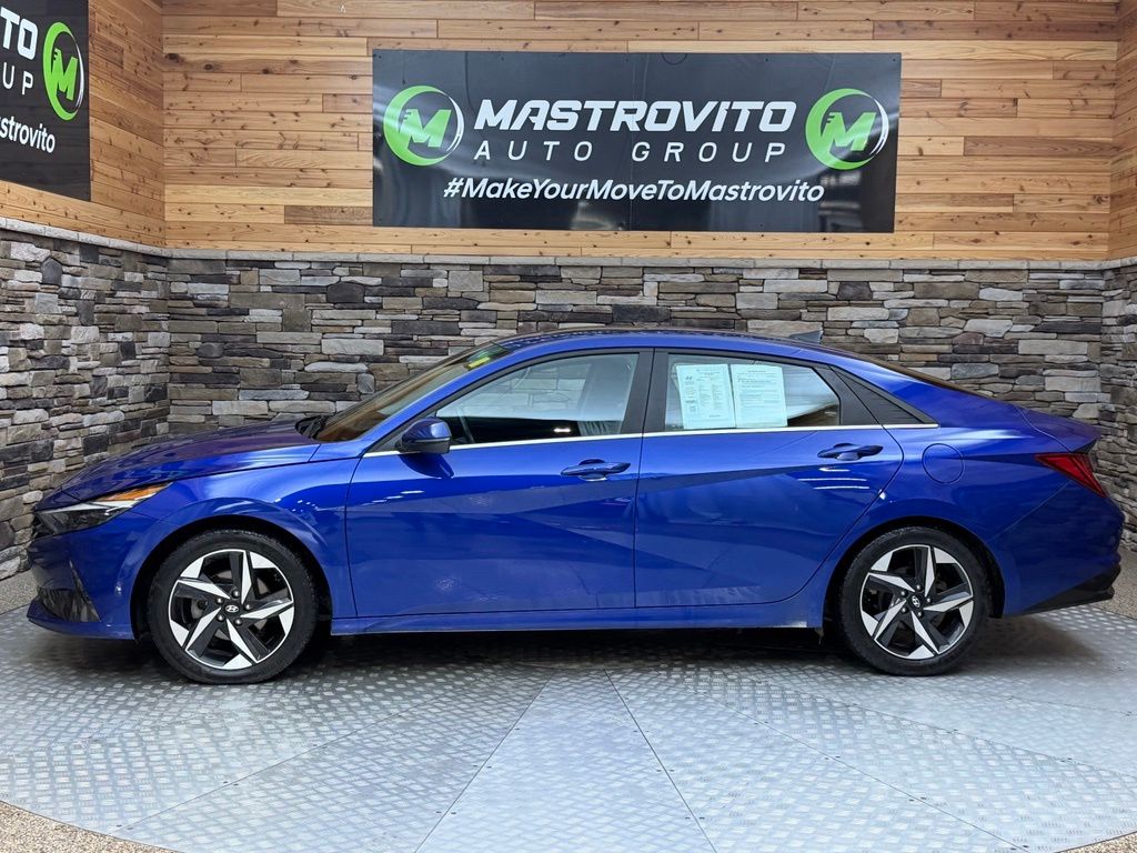 2023 Hyundai Elantra Limited - Photo 17