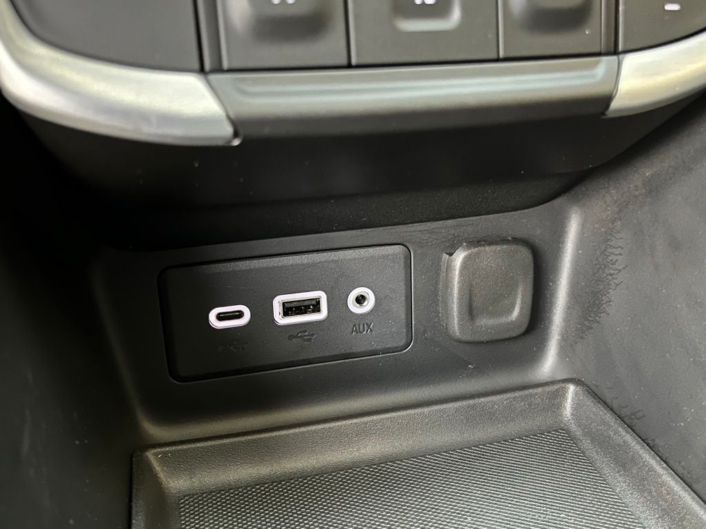 2023 GMC Terrain SLE - Photo 25