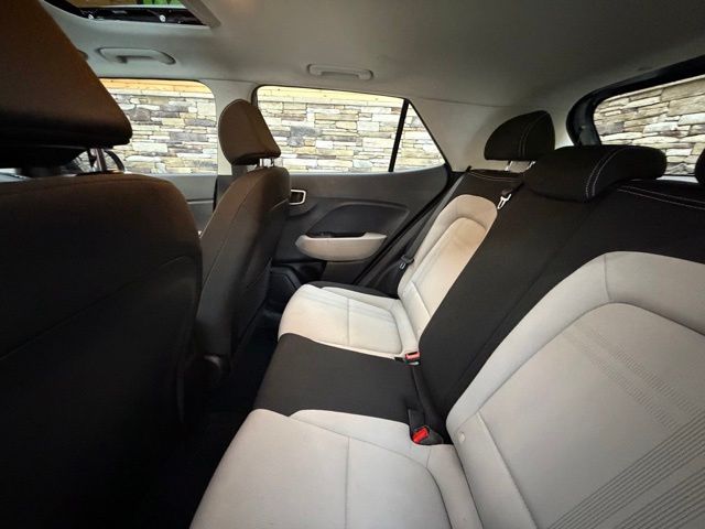2023 Hyundai Venue SEL - Photo 30