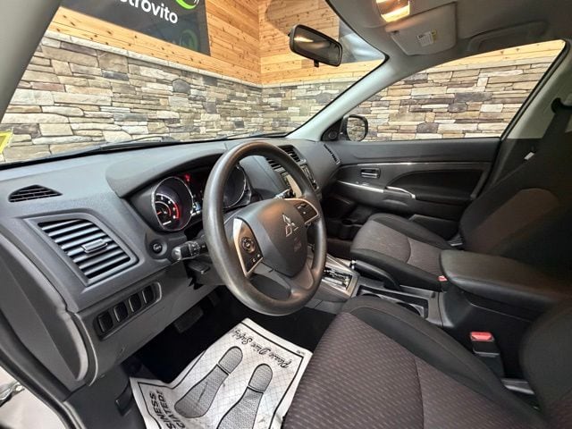 2019 Mitsubishi Outlander Sport ES - Photo 10