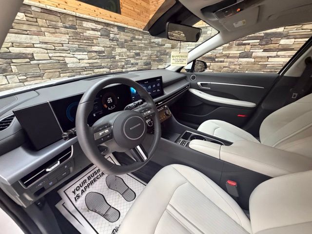 2026 Hyundai Sonata SEL - Photo 12
