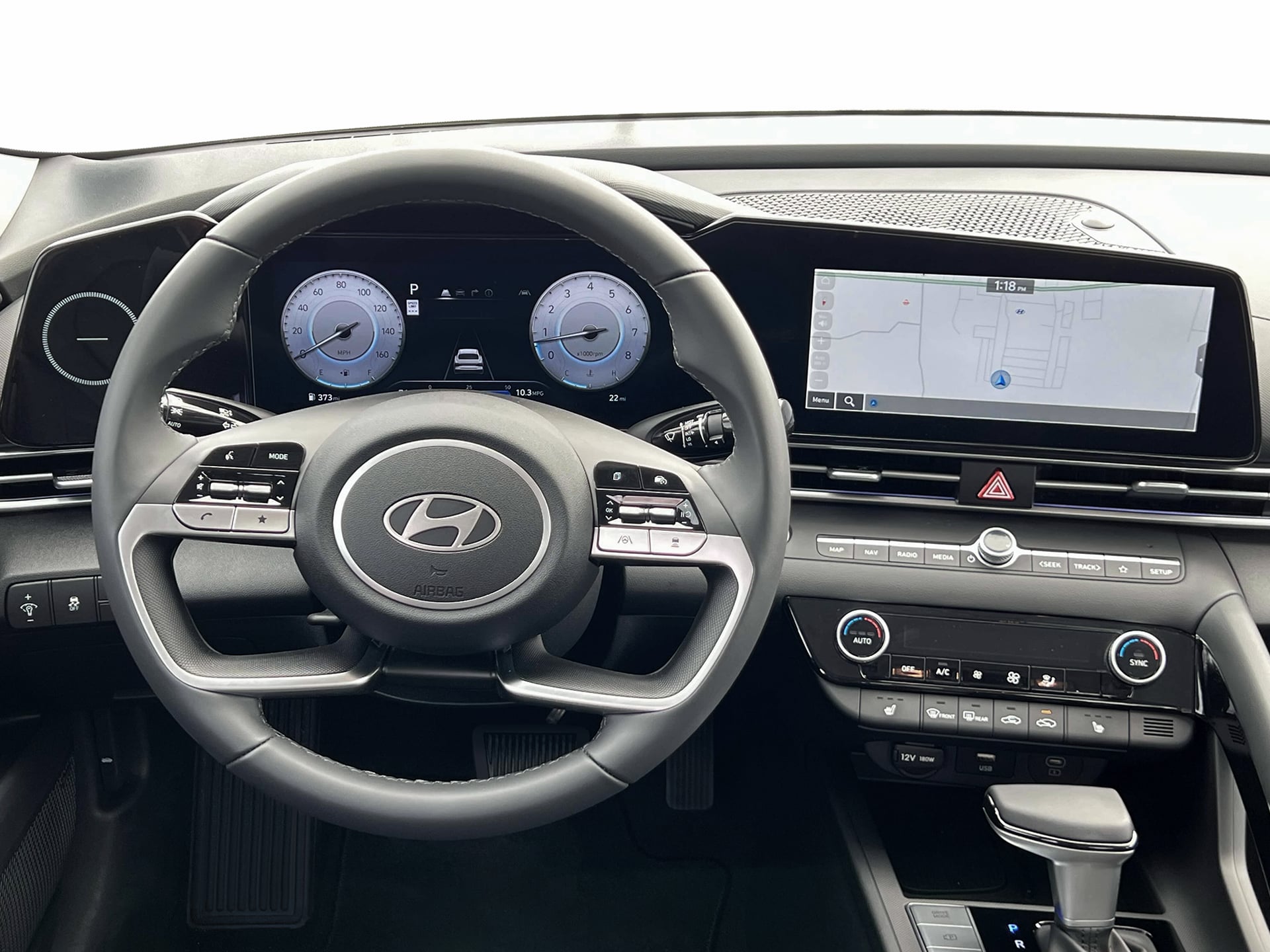 2025 Hyundai Elantra Limited - Photo 16