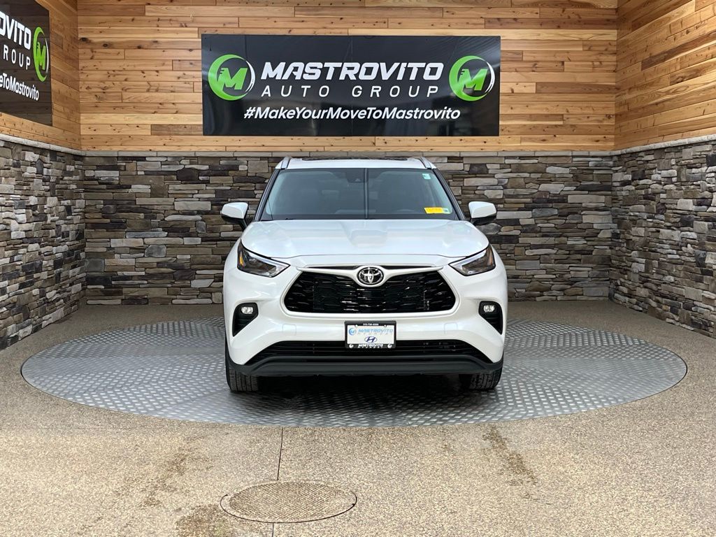 2023 Toyota Highlander XLE - Photo 3