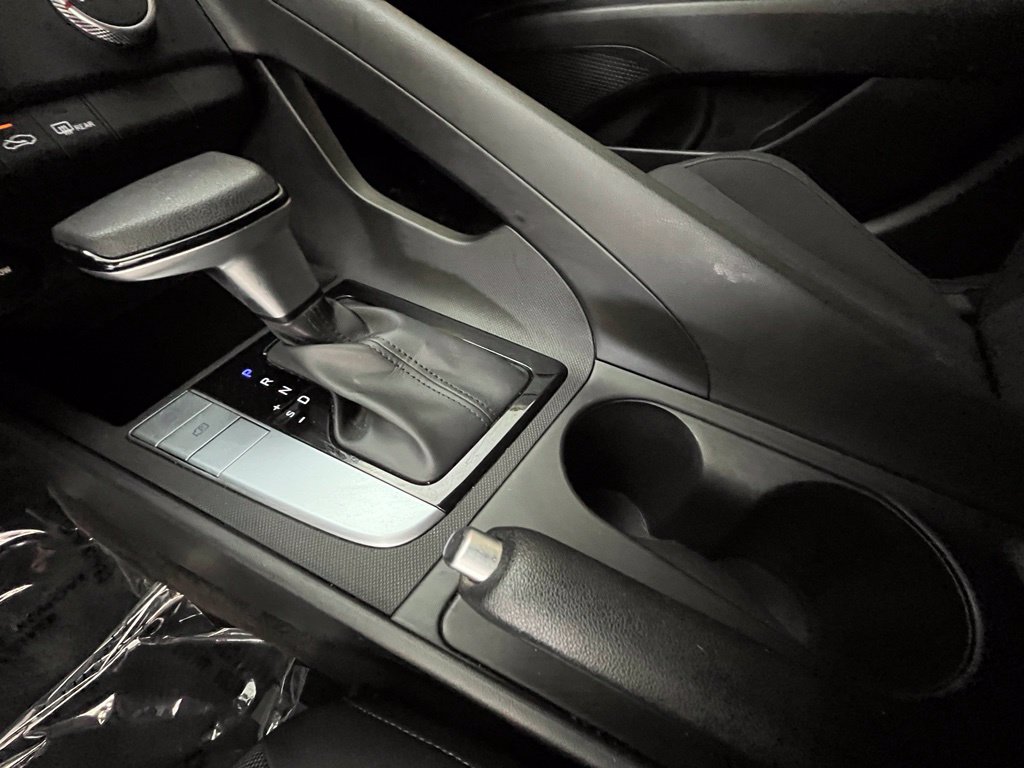 2024 Hyundai Elantra SE - Photo 30