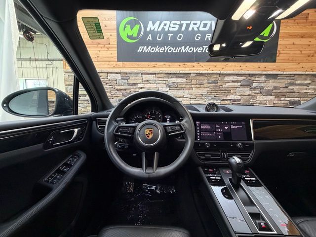 2023 Porsche Macan Base - Photo 16