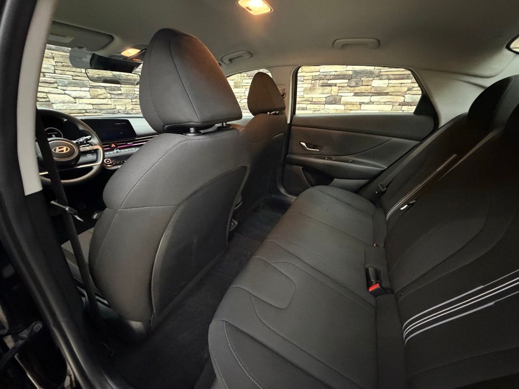 2024 Hyundai Elantra SEL - Photo 25