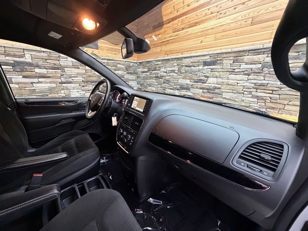 2018 Dodge Grand Caravan SE Plus - Photo 12