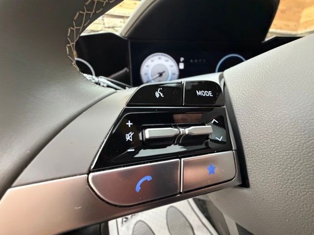 2024 Hyundai Elantra SEL - Photo 23
