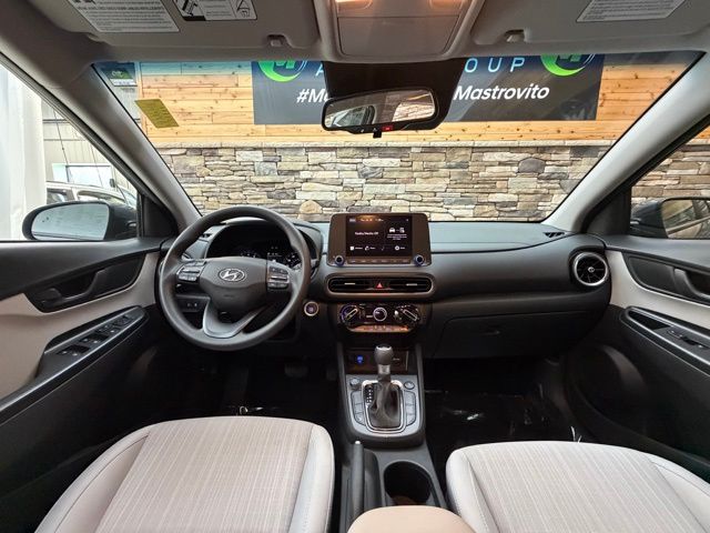 2023 Hyundai Kona SEL - Photo 18