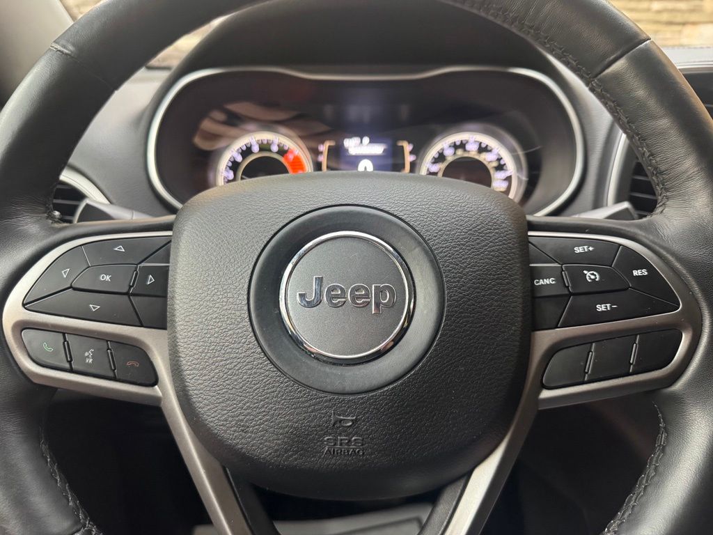 2019 Jeep Cherokee Latitude Plus - Photo 18