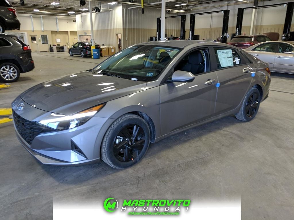 2021 Hyundai Elantra 2.0 SEL IVT's photo