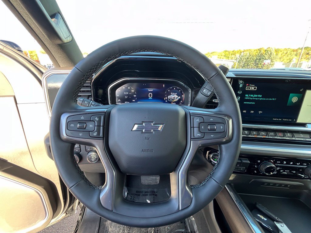 2025 Chevrolet Silverado 3500HD High Country - Photo 22