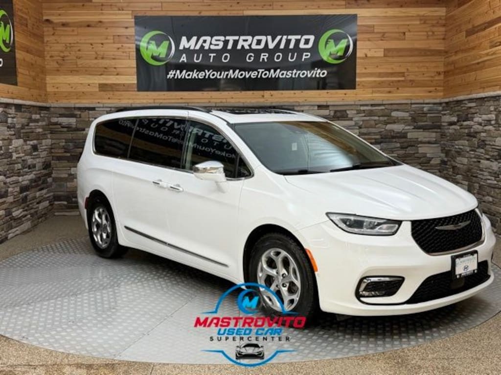Used 2022 Chrysler Pacifica Limited Van Passenger Van